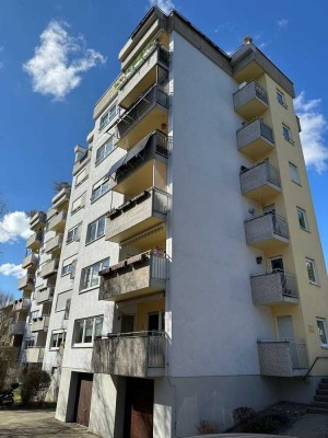 Attraktive 4-Zimmer-Wohnung mit zwei Balkonen & Wellnessbereich in bester Lage