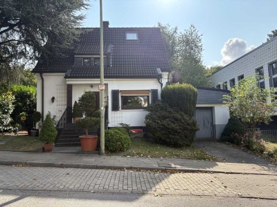 Freistehendes Einfamilienhaus in wunderbarer Lage in Essen-Fischlaken