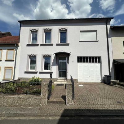 Charmantes Einfamilienhaus mit Potenzial in ruhiger und zentraler Lage von Ensdorf