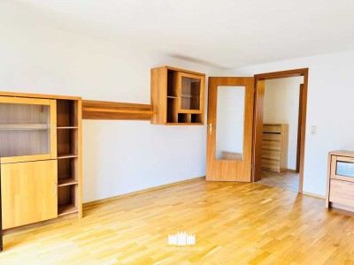 2-Zimmer DG-Wohnung mit Balkon