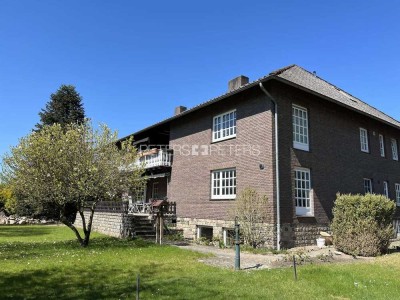 + Idyllische Lage + Viel Platz + Süd-Terrasse + 2 Eingangsbereiche +