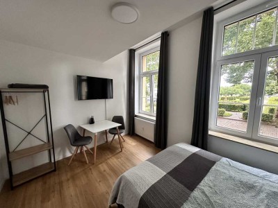Renovierte 1-ZKB-Wohnung in Hockenheim. Vielseitig nutzbar, möbliert & mit Stellplatz