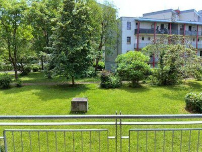 Erstbezug: 2 ZIMMER-NEUBAU + Süd-Balkon + extra Küche neu möbliert + neue Sanitäranlagen + Lift + TG