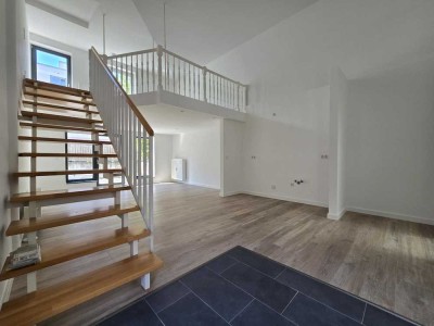 traumhafte 2.5-Zimmer-Maisonette Galeriewohnung mit ruhiger Süd-Terrasse