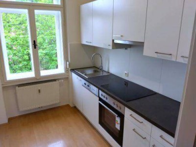 GEIDORF: Sonniger 2 ZIMMER-Altbau, extra Küche neu möbliert, Bad mit Dusche / WC, Lift, nähe KF-Uni!