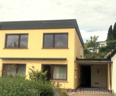 Einfamilienhaus mit Panoramablick in die Natur
