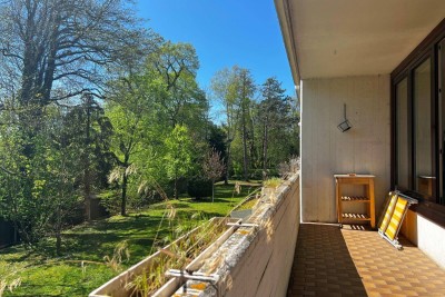 Sonnenloggia &amp; Dachpool: 2-Zimmer-Wohnung im Grünen am Wolfersberg