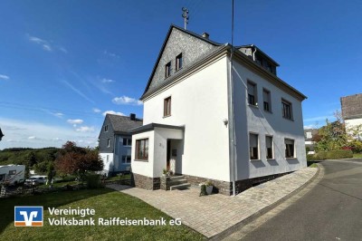 Schönes Einfamilienhaus mit Scheune und großem Grundstück