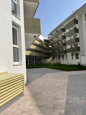 Schöne 2- Zimmer Neubauwohnung mit 12m2 Terrasse und neuer Küche