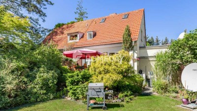 Attraktive DHH mit Pool, Terrasse, Garage & Gartenidyll in Babelsberg Nord – Verkauf mit Rückmiete