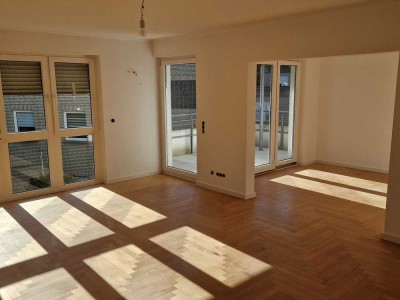 Erstbezug nach Sanierung: Helle wunderschöne 2,5-Raum-Wohnung mit Balkon in Bad Oeynhausen