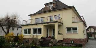 Helle 4-Zimmer Dachgeschosswohnung mit Balkon in Seligenstadt