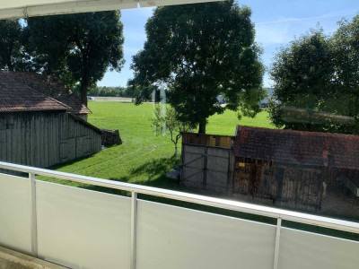 Schöne, gut aufgeteilte 4 ZKB mit Balkon im 1. OG