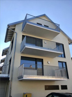 Schöne 2-Zimmer Wohnung mit Balkon und Aufzug im 1. OG in Pforzheim-Büchenbronn