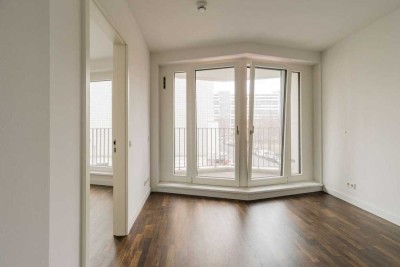Kleine aber feine leerstehende 2-Zimmerwohnung zum Kauf mit Loggia und Concierge im Herzen Berlins