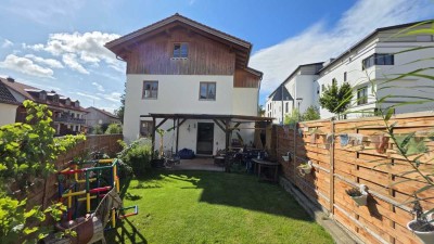 Modernisiertes Einfamilien-Stadthaus mit 6,5 Zimmern,

Von Privat