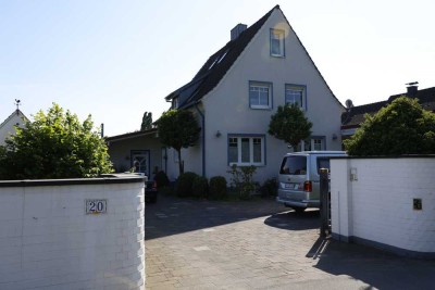 Geräumiges u. wertiges Ein-/Zweifamilienhaus mit geh. Ausstattung in Münster-Ost