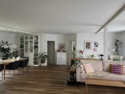 Schöne 3-Zimmer EG Wohnung mit großem Garten, Kamin & Carport - Bramfeld