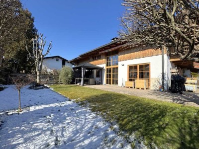 Modernisierte DHH mit EBK, Ofen, Doppelgarage, Carport und 3 Hütten