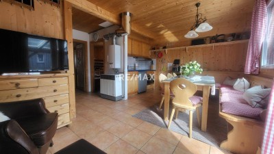 NEUER PREIS!!! Voll möbliertes Ferienhaus in einem Feriendorf in naturbelassener Umgebung