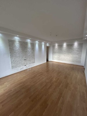4-Zimmer-Wohnung mit Balkon in Ludwigshafen am Rhein