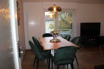 Moderne, sanierte 4-ZKB-Wohnung mit Balkon & grünem Ausblick