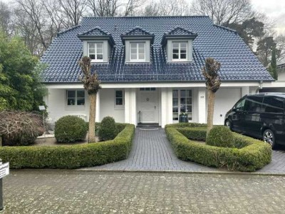 Haus zur Miete.
Außergewöhnlich und elegant.