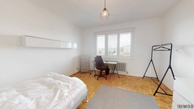WG-ZIMMER in 3er-STUDENTEN-WG mit AUßENFLÄCHE (550,- Warmmiete Gesamt)