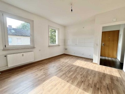Tolle 2,5-Zimmer-Wohnung mit Tageslichtbad!