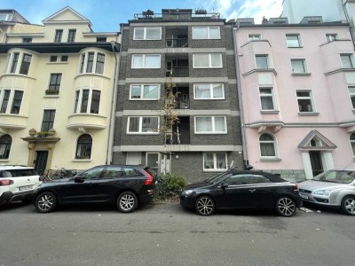 Gepflegte Zwei-Zimmerwohnung mit Balkon in Zentrumsnähe von Düsseldorf