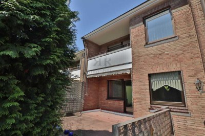 Sanierungsbedürftiges Reihenmittelhaus mit Potenzial plus Garage in Wesel-Feldmark!