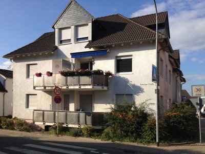Von privat: Großzügige, schöne 3-Zimmer Maisonette mit Süd-Balkon am Rande der Altstadt.