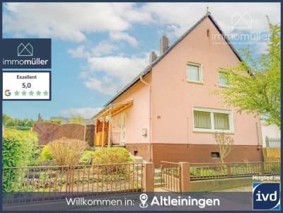 Sanierungsbedürftiges EFH mit Doppelgarage in ruhiger Wohnlage!