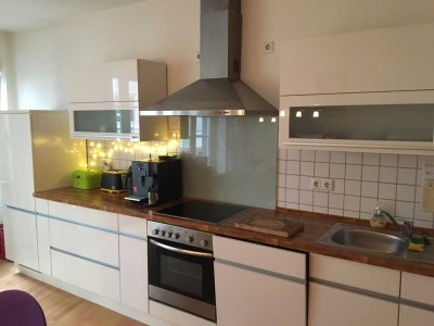 Mitten drin in Poppelsdorf! Einziehen und wohlfühlen! Mit eigenem Garten und EBK inkl. E-Geräten