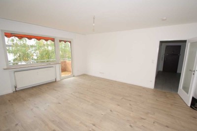 myHome-Immobilien / Supergünstige lichtverwöhnte 3 Zi-Wohnung mit Balkon in guter Lage