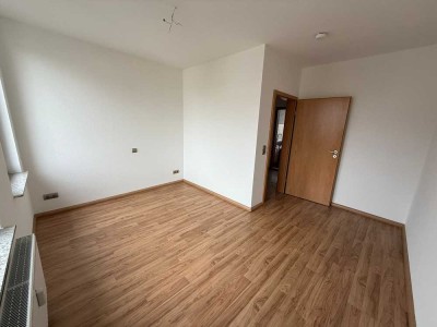 Gemütliche 2- Raum Wohnung mit Balkon und Einbauküche