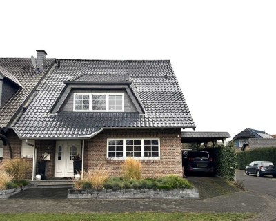 Doppelhaushälfte mit großem Platzangebot auf Erbpachtgrundstück