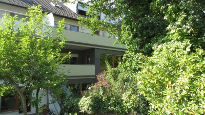 Geräumige, absolut ruhige 7-Raum-Erdgeschosswohnung mit Einbauküche in Bonn