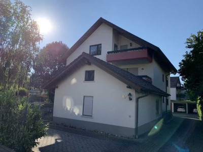 Gepflegte 5,5-Zimmer-EG-Wohnung mit Terrasse und großem Garten in Bad Krozingen (Kernort)