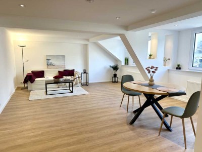 Erstbezug nach Sanierung: Helle 3-Zimmer-DG-Wohnung in Niederlahnstein mit Gäste WC