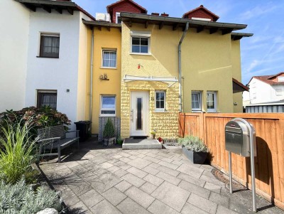EXKLUSIVES WOHNERLEBNIS IN LANGEN-LINDEN - Top-Gepflegtes Reihenmittelhaus mit 2 Garagen und Garten