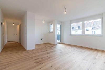 NEU MODERNISIERT ZUM VERLIEBEN � MIT SONNENBALKON IN RUHIGER LAGE +PROVISIONSFREI+