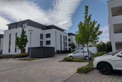 Ruhige, helle 2-Zimmer-Terrassenwohnung mit EBK in Kelsterbach