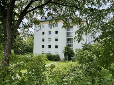 Bahnhofsnahe und absolut ruhig gelegene 4-Zimmer-Wohnung