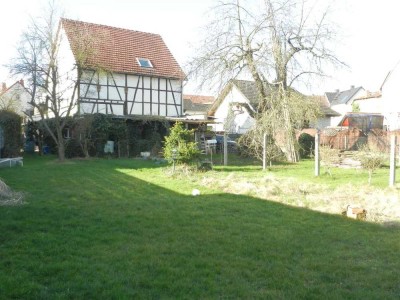 2-3 FH in ruhiger Wohnlage mit großem Garten und Scheune - 2. Bauplatz denkbar