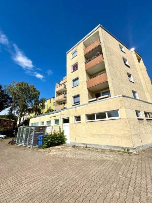 Helle 2-Zimmer-Wohnung mit Balkon und Stellplatz in Berlin-Spandau