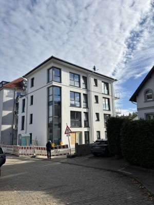 Penthouse-Erstbezug mit Blick über Bielefeld – 2-Zimmer-Wohnung in zentraler, ruhiger Lage