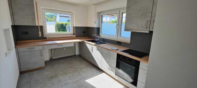 Schöne, lichtdurchflutete 5-Zimner- Erdgeschosswohnung