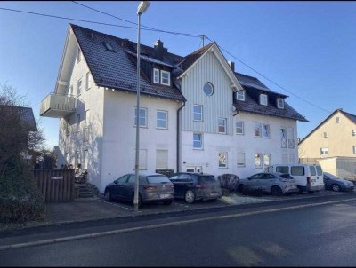 Attraktive 3-Zimmer-Dachgeschosswohnung mit Aussicht und Loggia in Bisingen