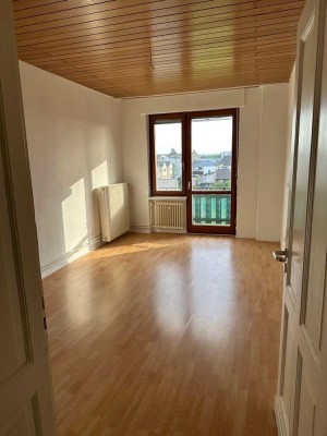 Attraktive 4-Zimmer-Wohnung mit Balkon in Neuwied